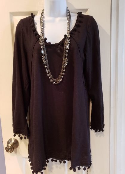 Amanda's Collection brand black tunic, size XL - Picture 1 of 4